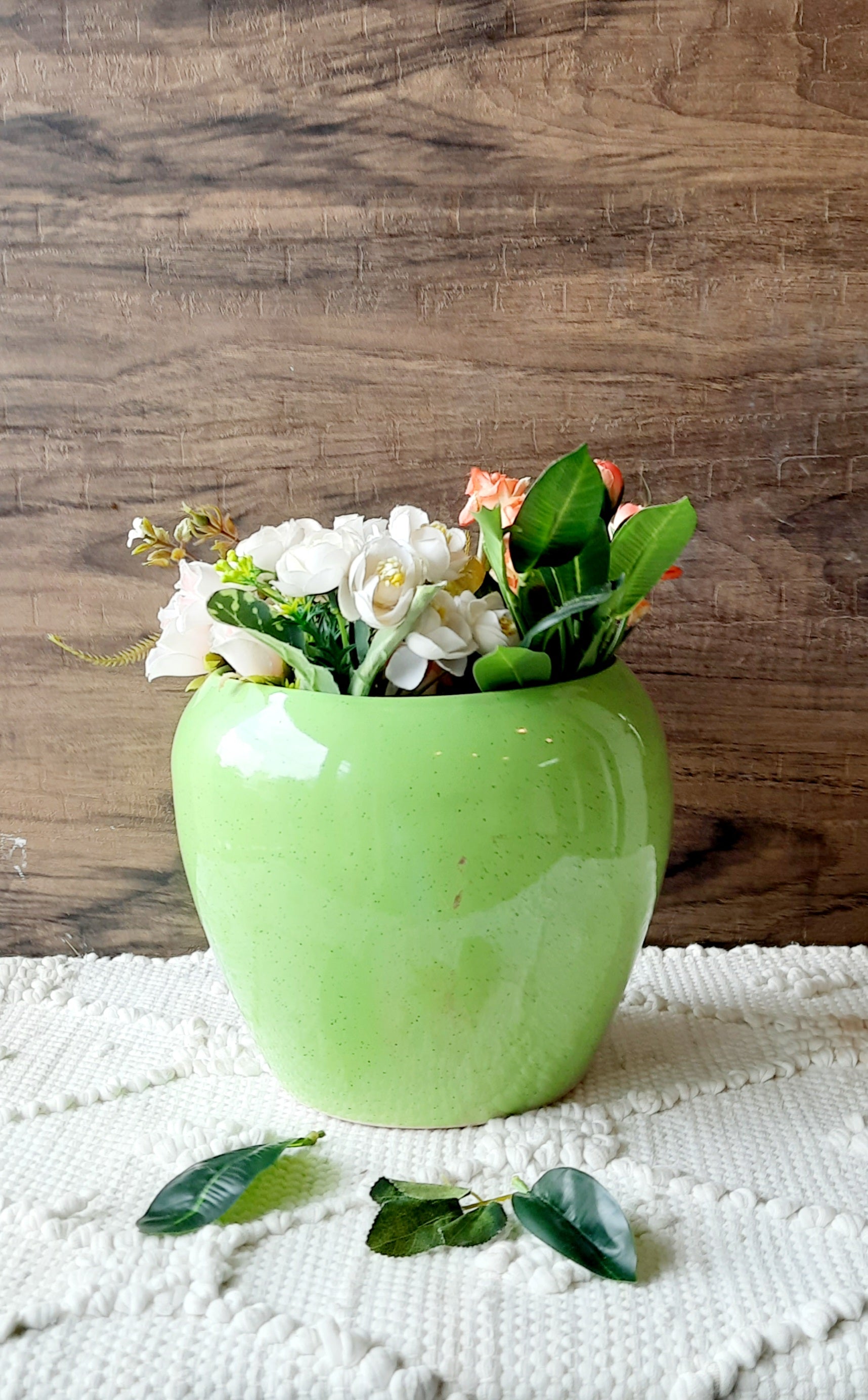 Green Apple pot 8 inch