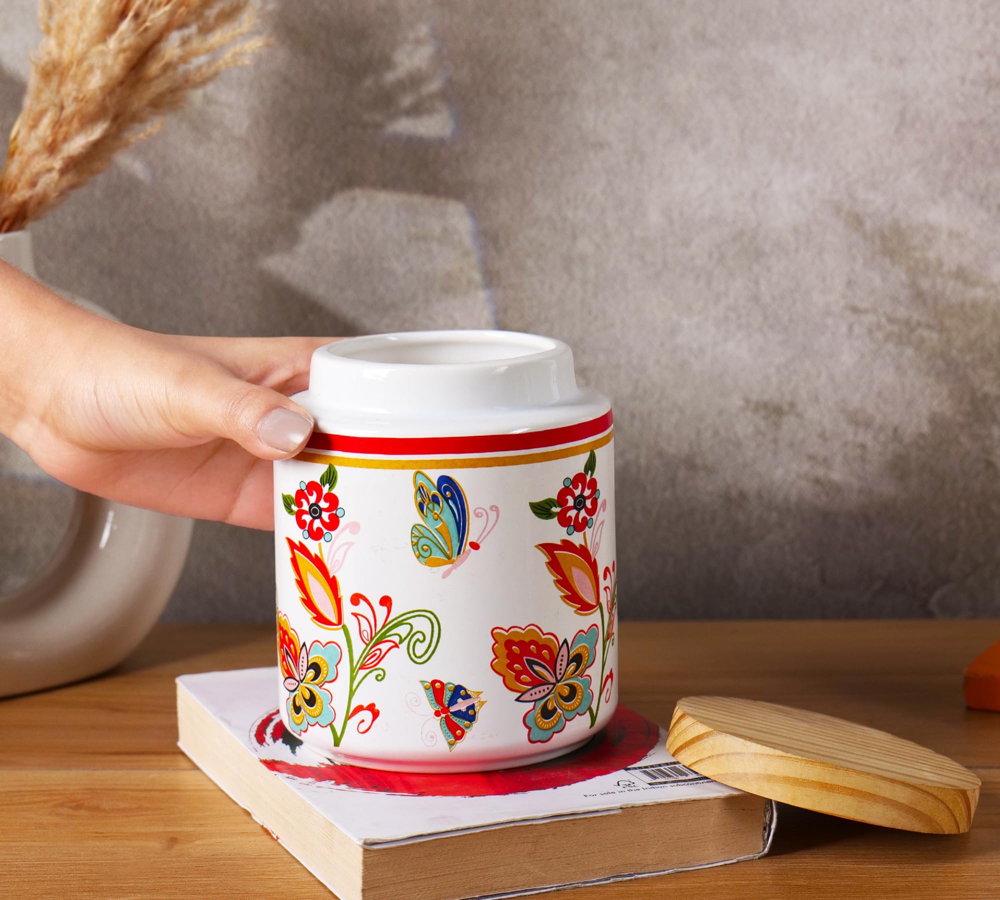 Red flower Ceramic Jar with wooden lid set of 1