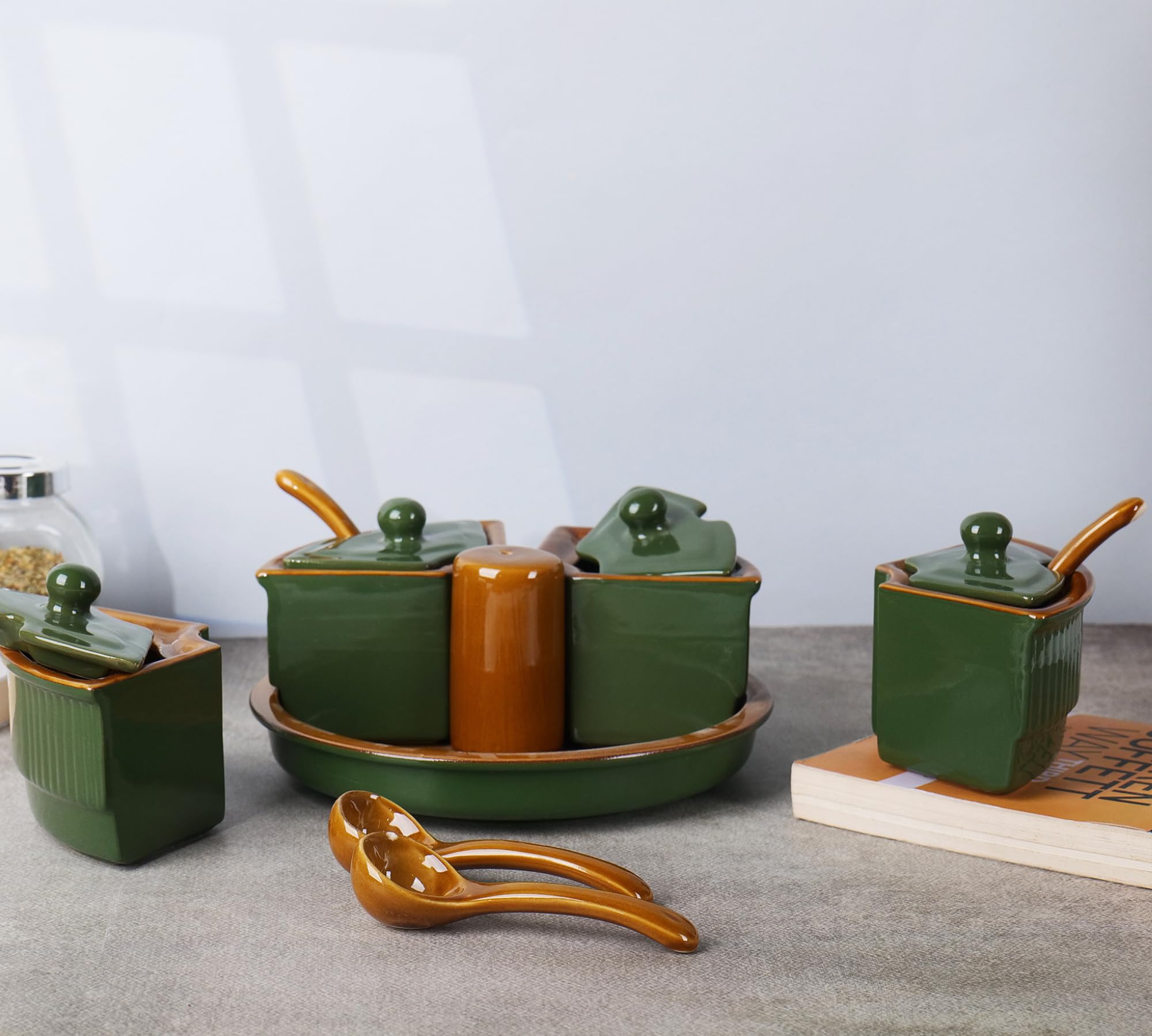 Green with golden 5 piece pickel set
