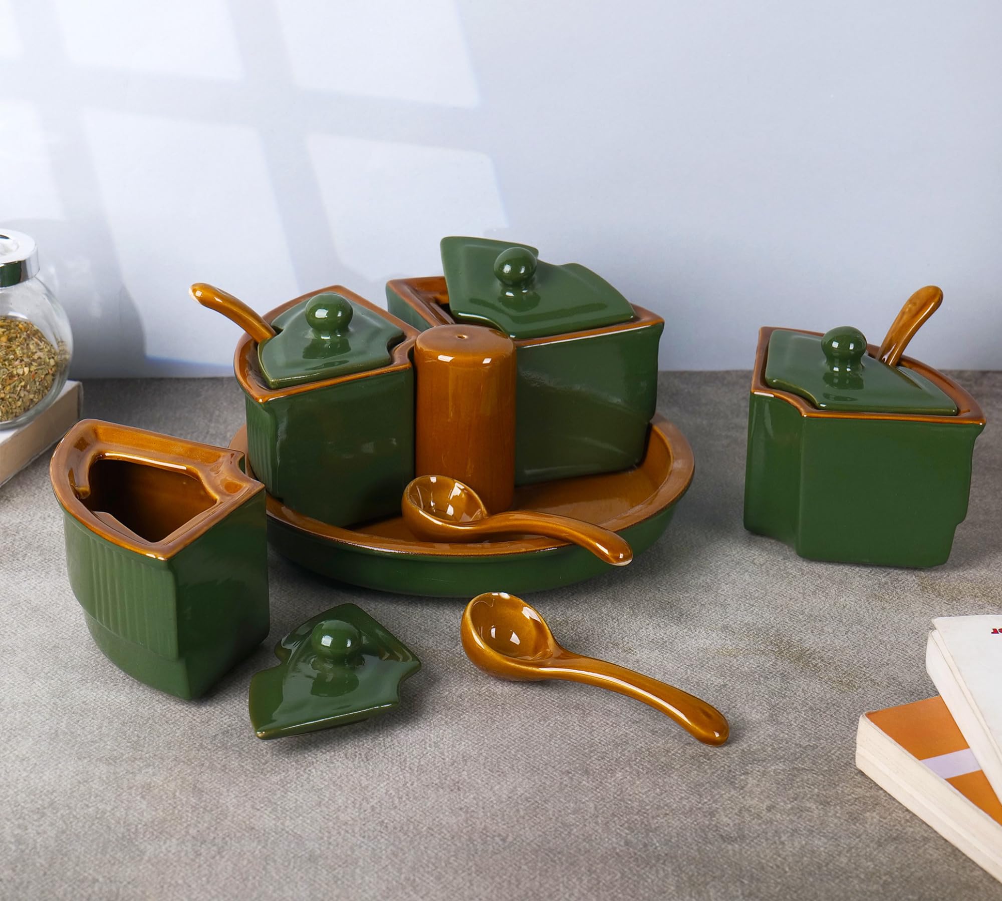 Green with golden 5 piece pickel set