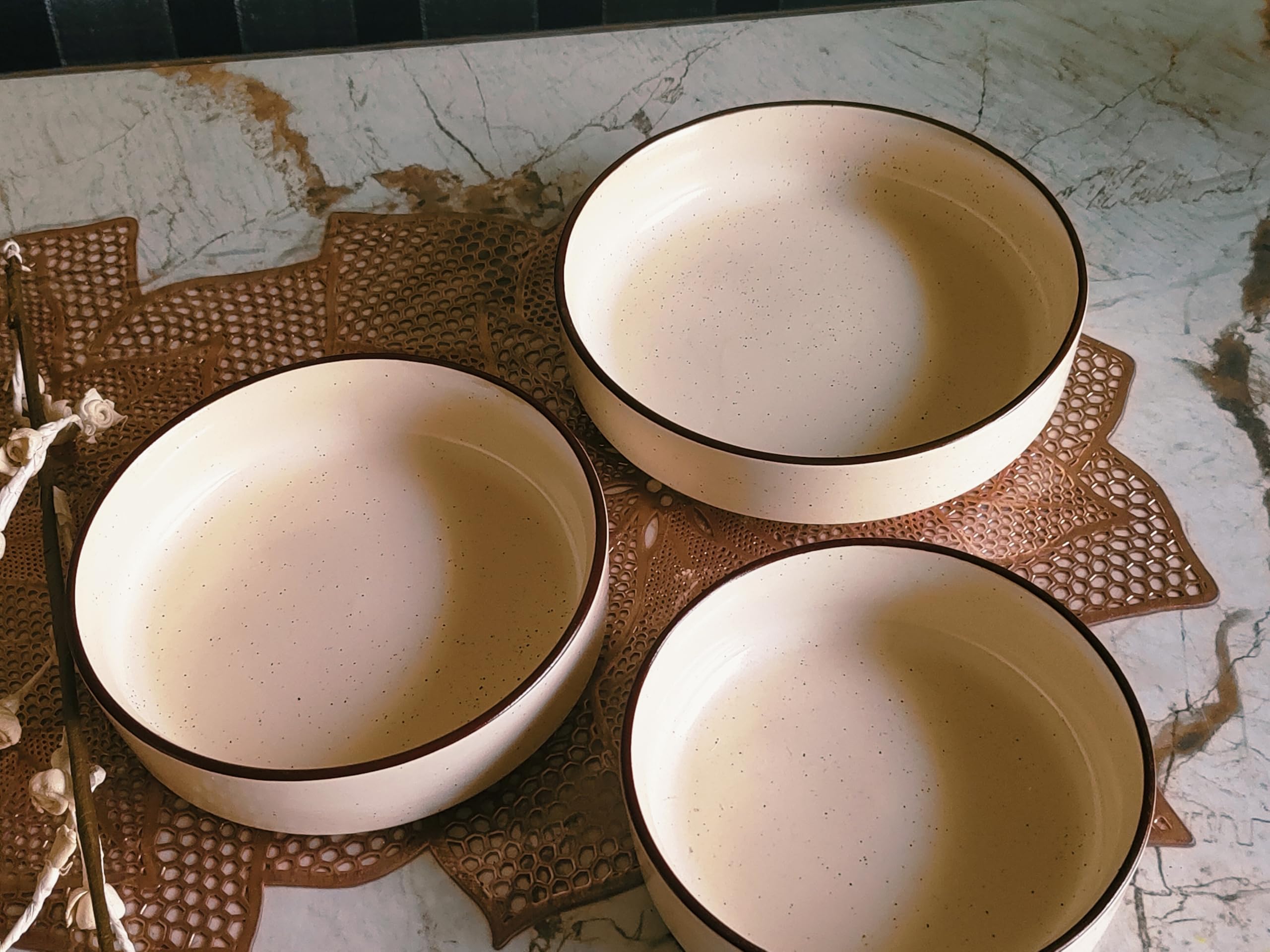White with brown border salad bowl set of 3