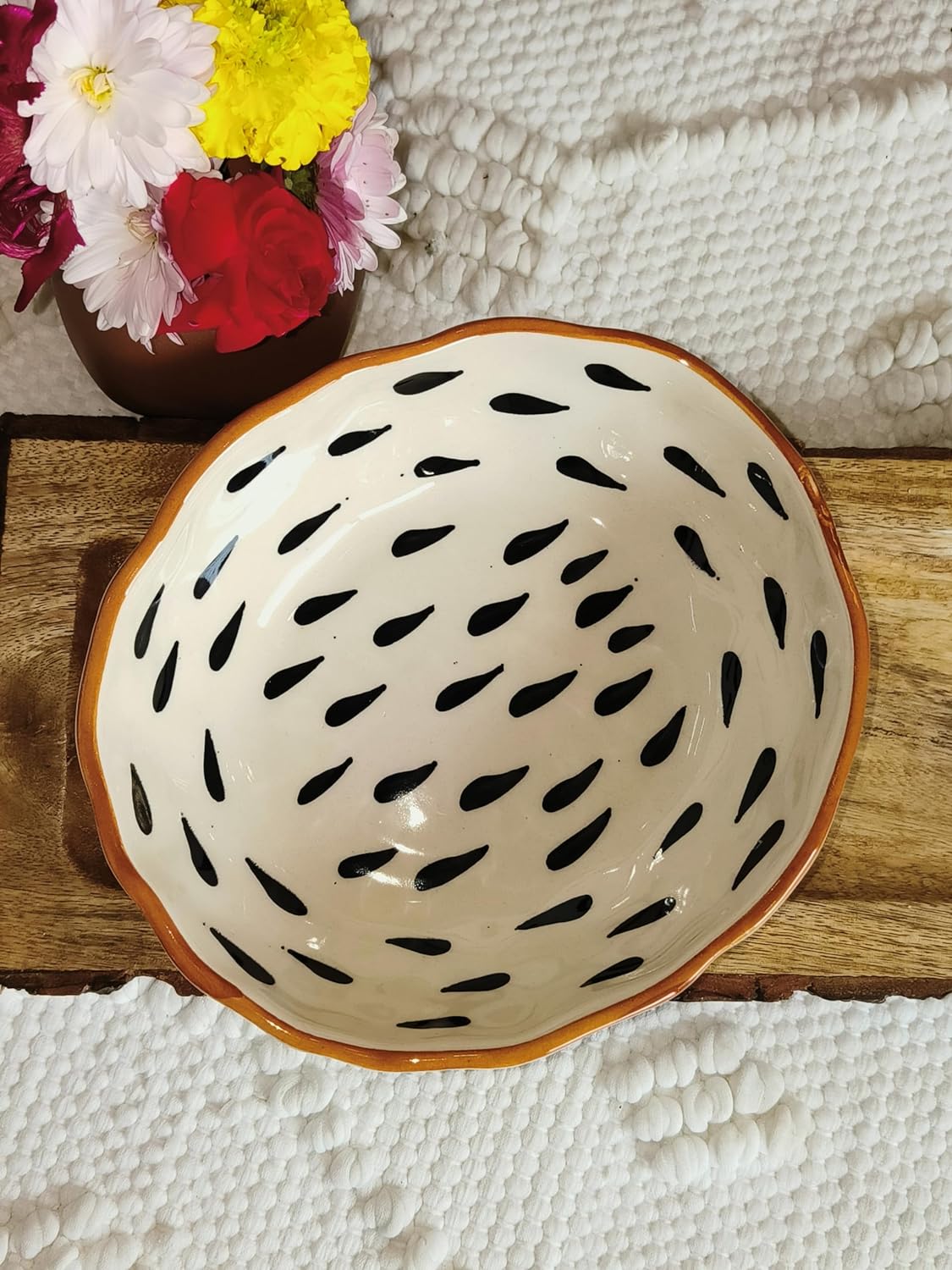 Black Line and & Rain drop bowls set 2