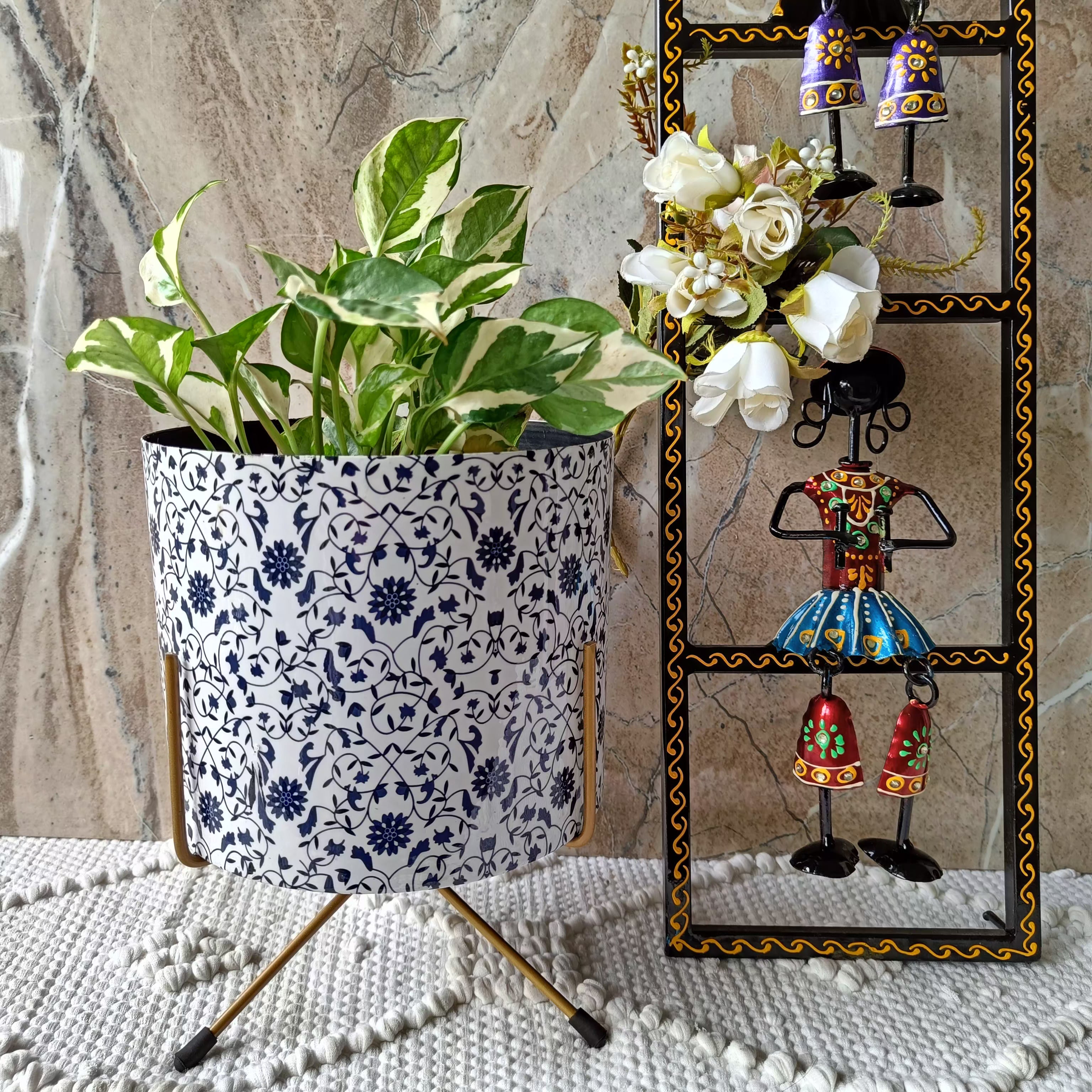 Metal Floral Vine Planter With Stand