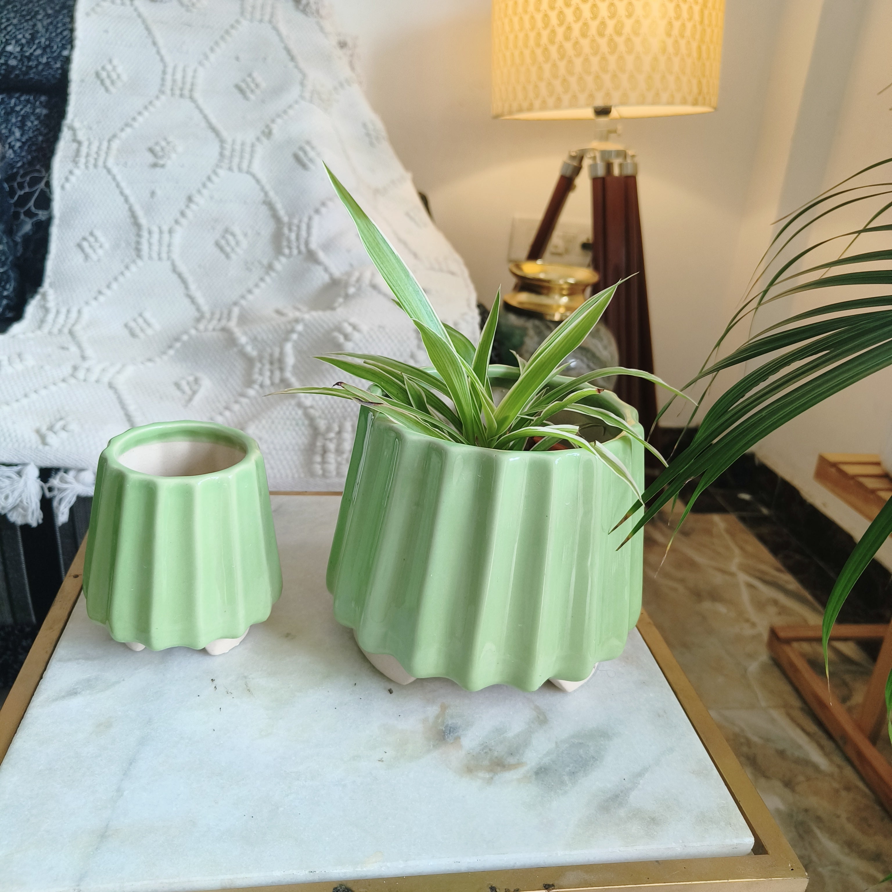 Green wabisabi design ceramic pot size 14 by 11 cm