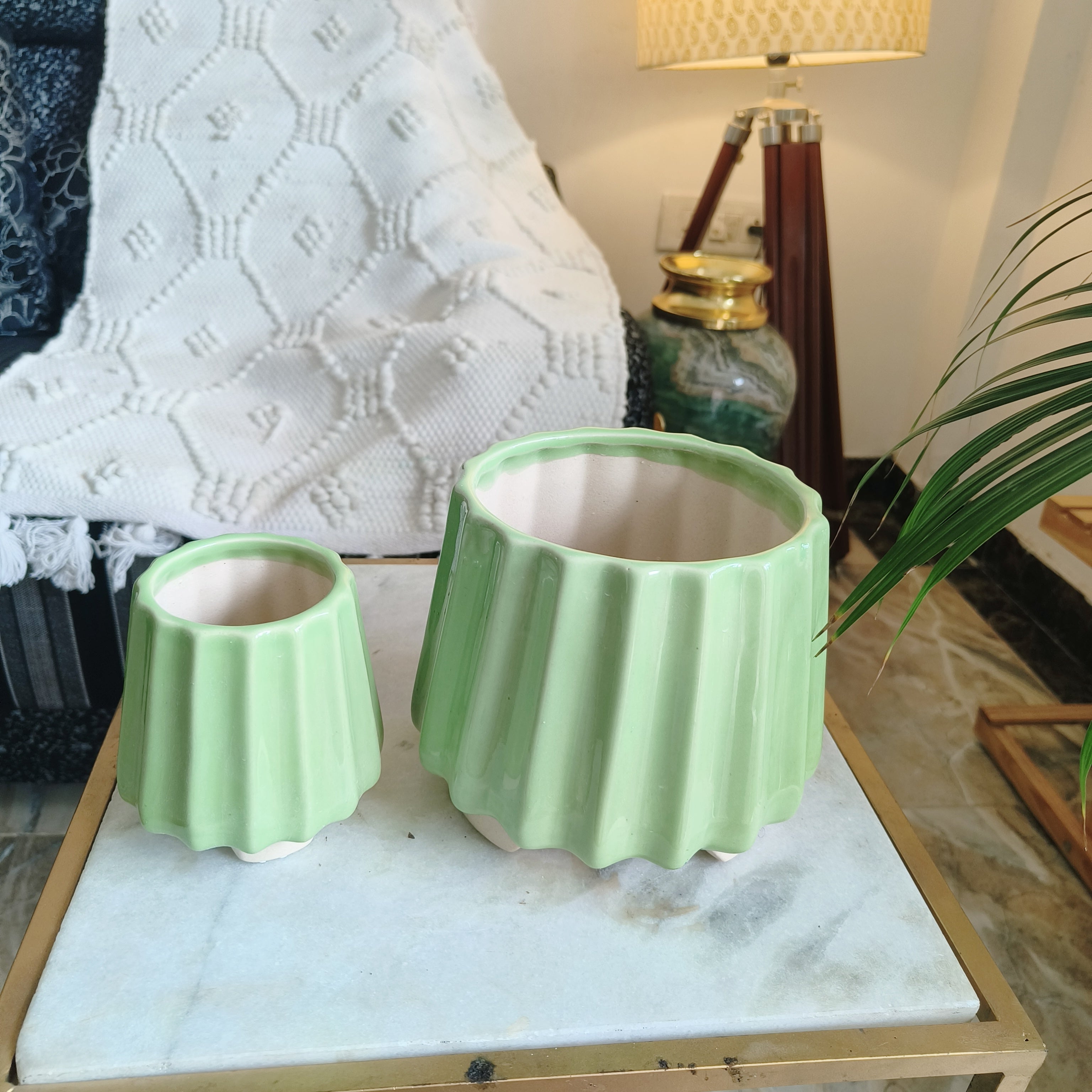 Green wabisabi design ceramic pot size 14 by 11 cm