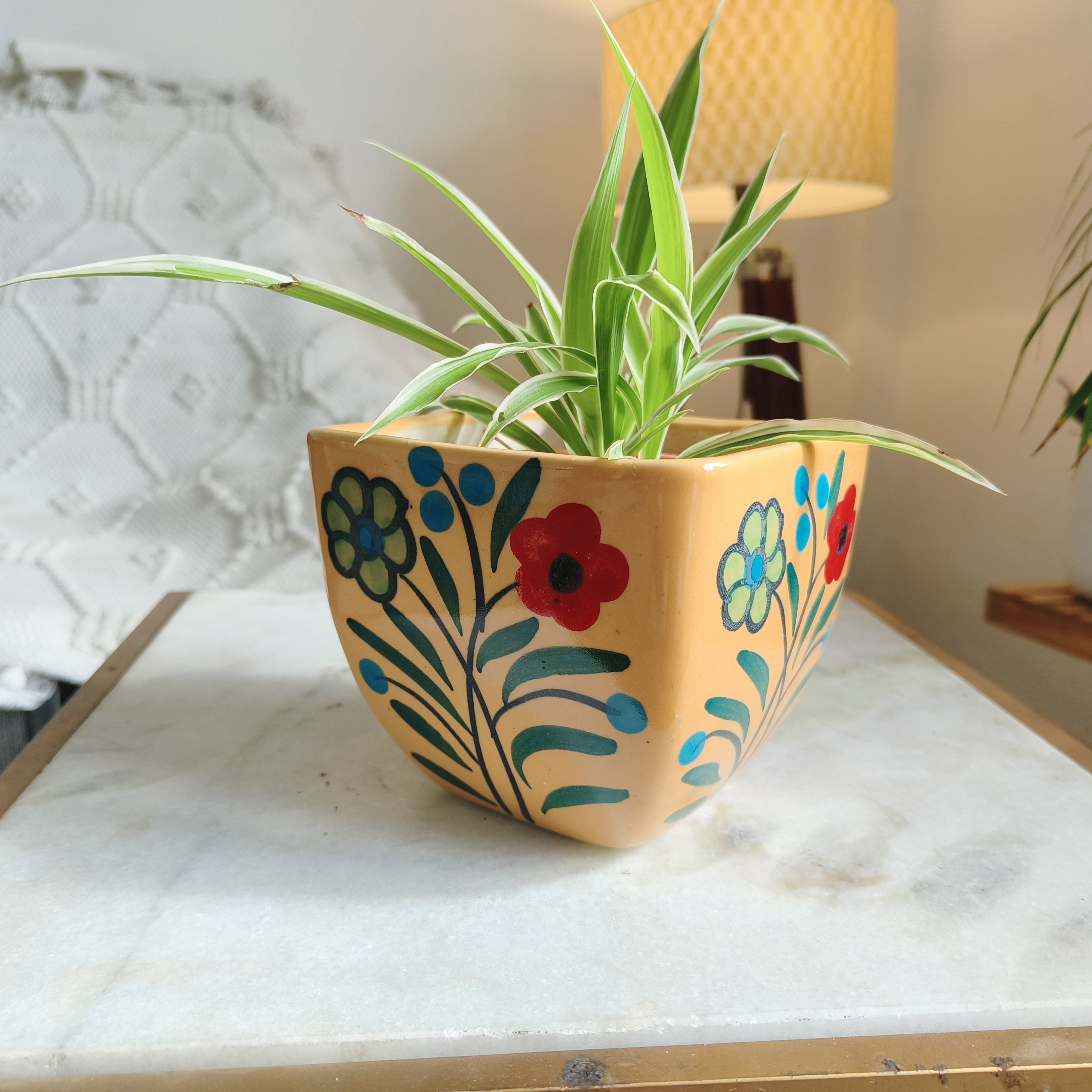 Yellow Color Pot with white flower Print size 4.5 inch