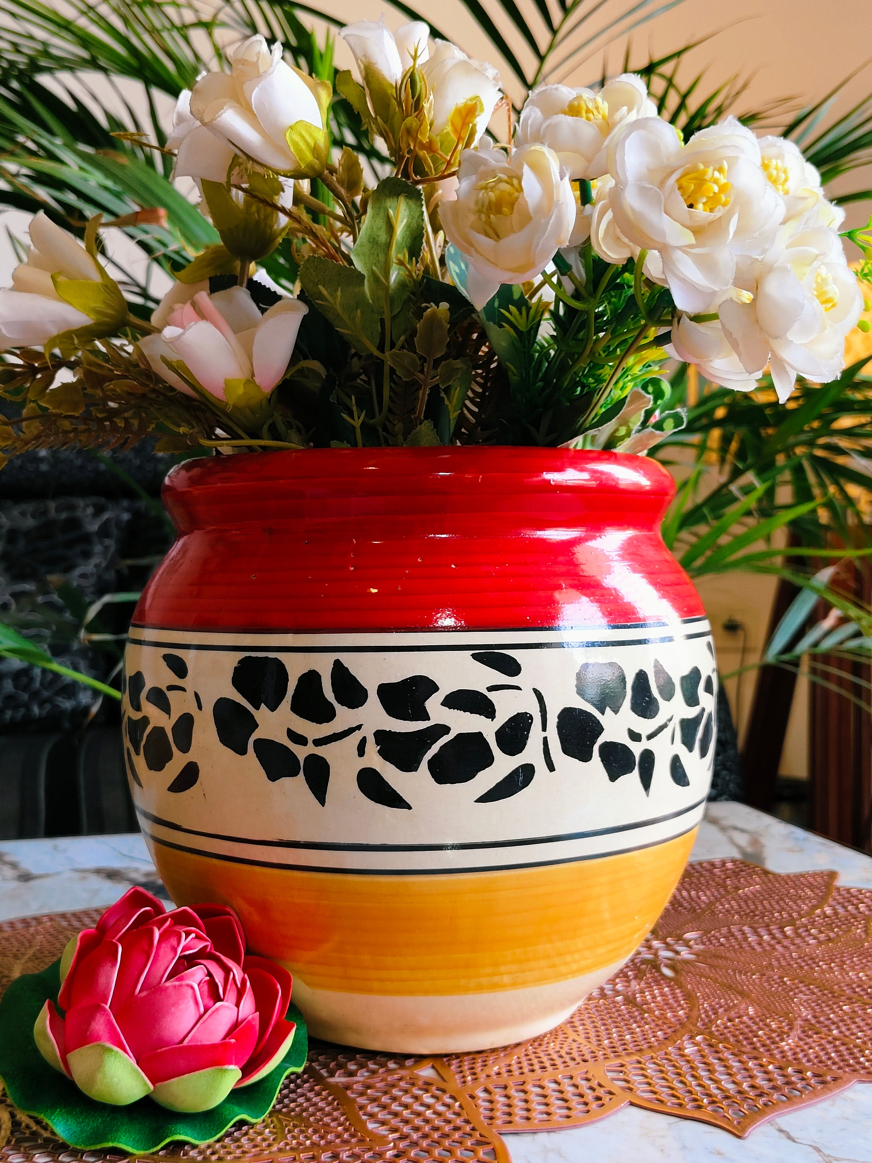 Mughal Art Type Planter Pot Color- White & Blue