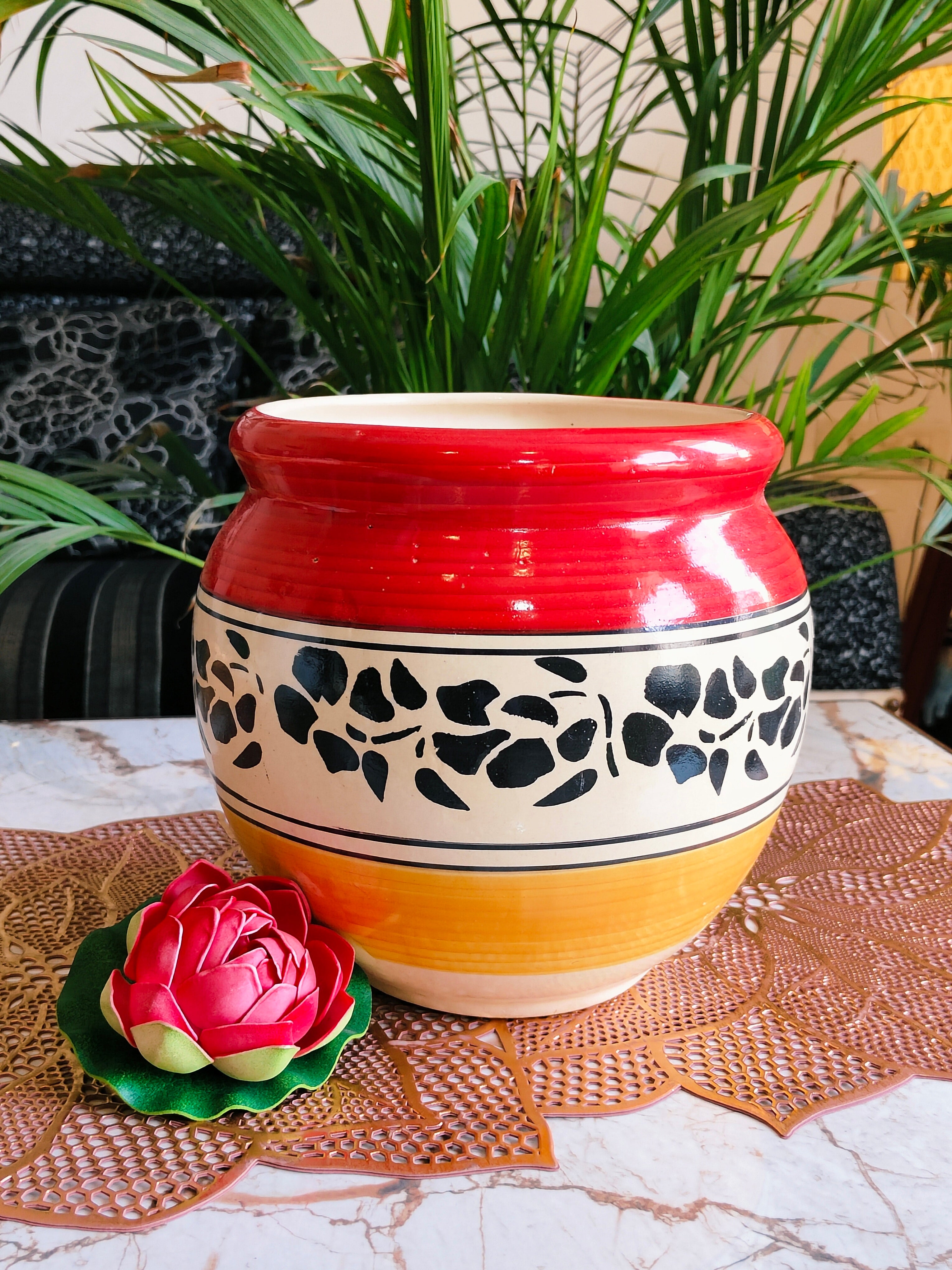 Mughal Art Type Planter Pot Color- White & Blue