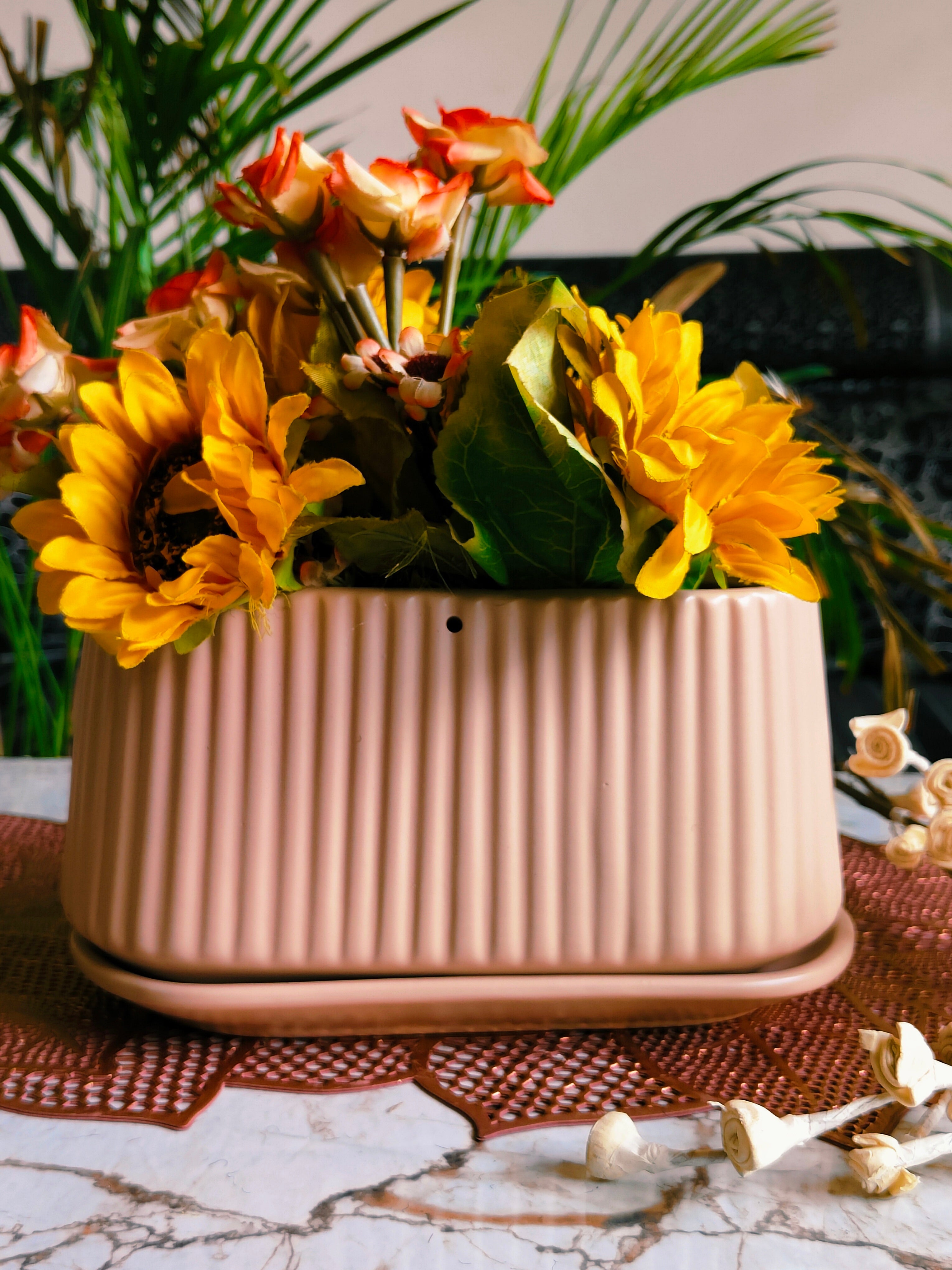 Stripe Design pot (Light Pink with Tray)