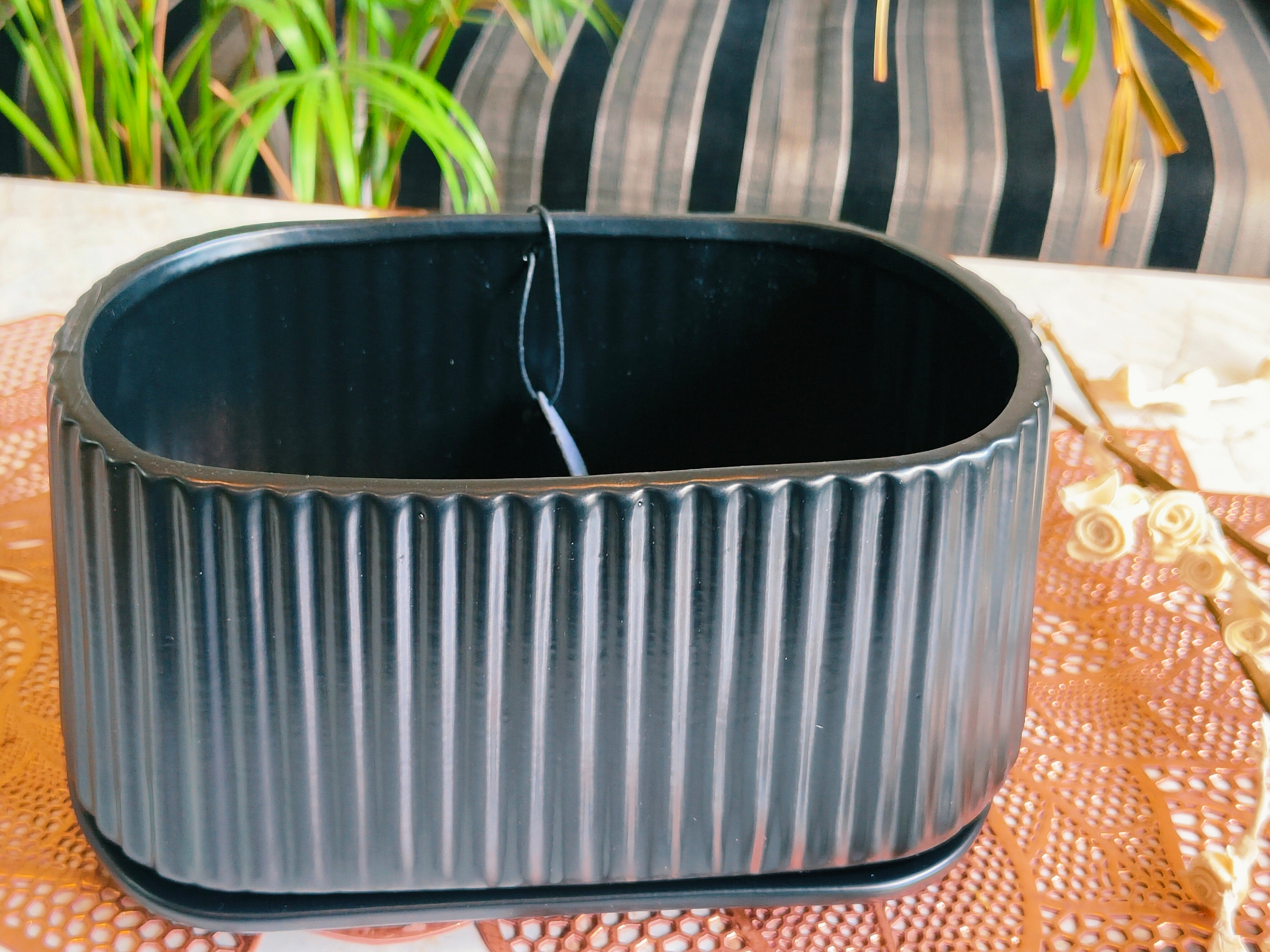 Black Stripe Design pot(Black with Tray)