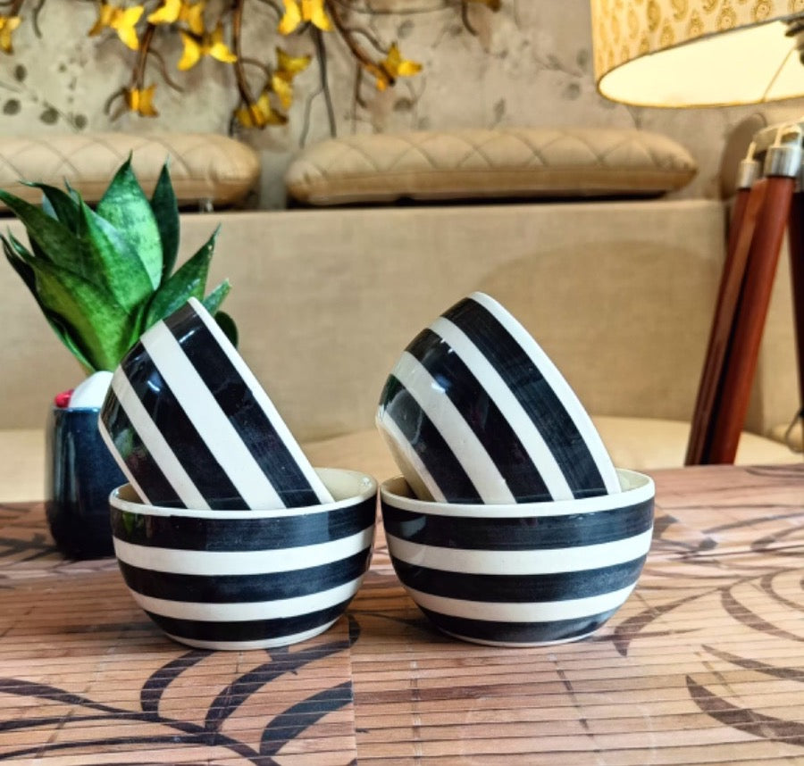 White and Black Bowl set of 4