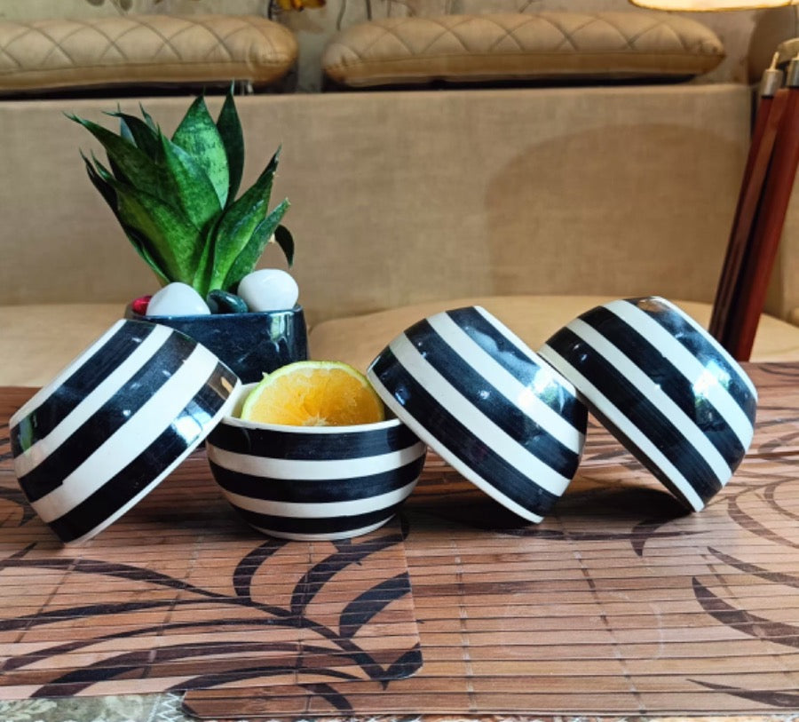 White and Black Bowl set of 4