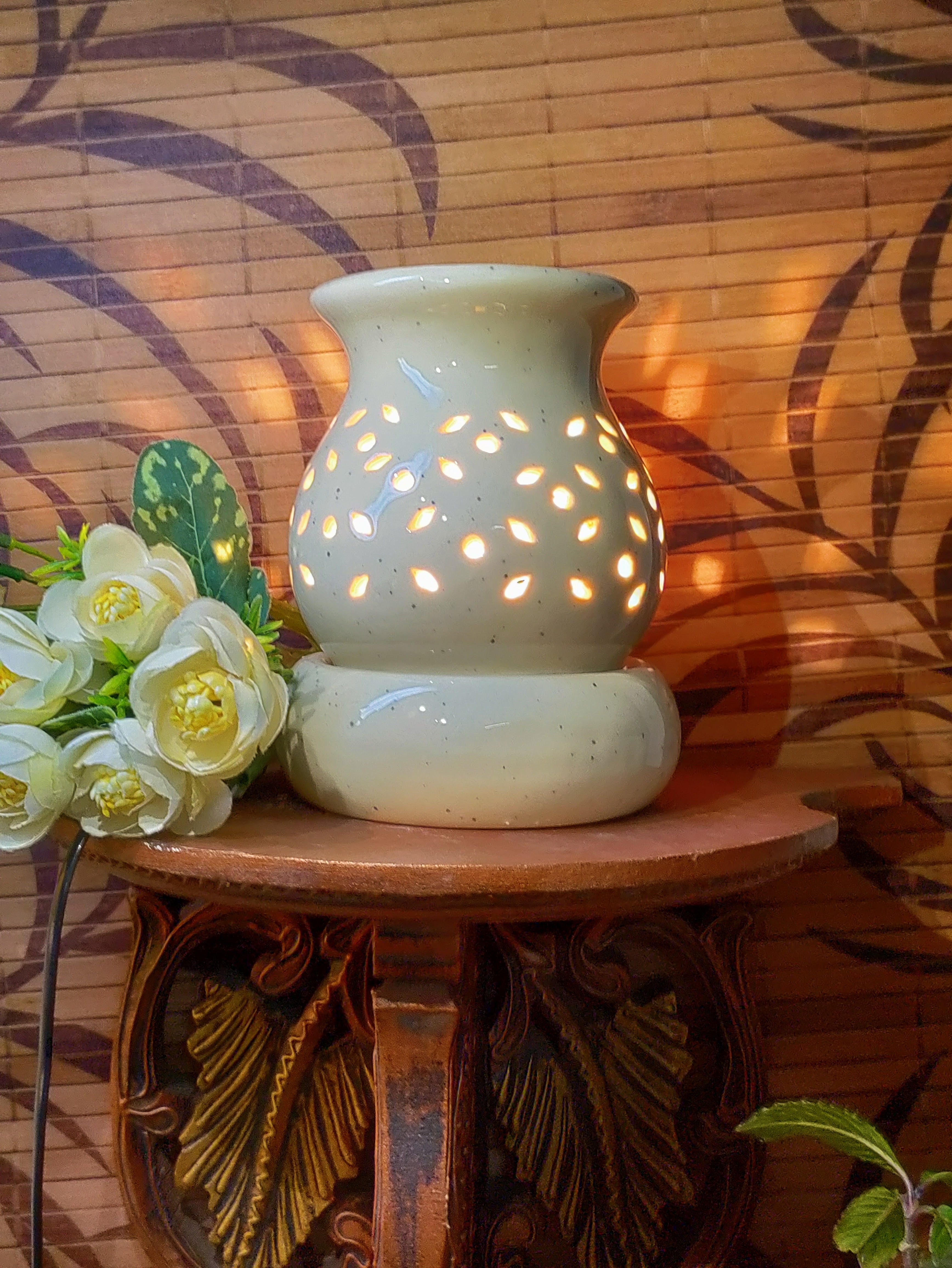 Vase Shaped Electric Diffuser