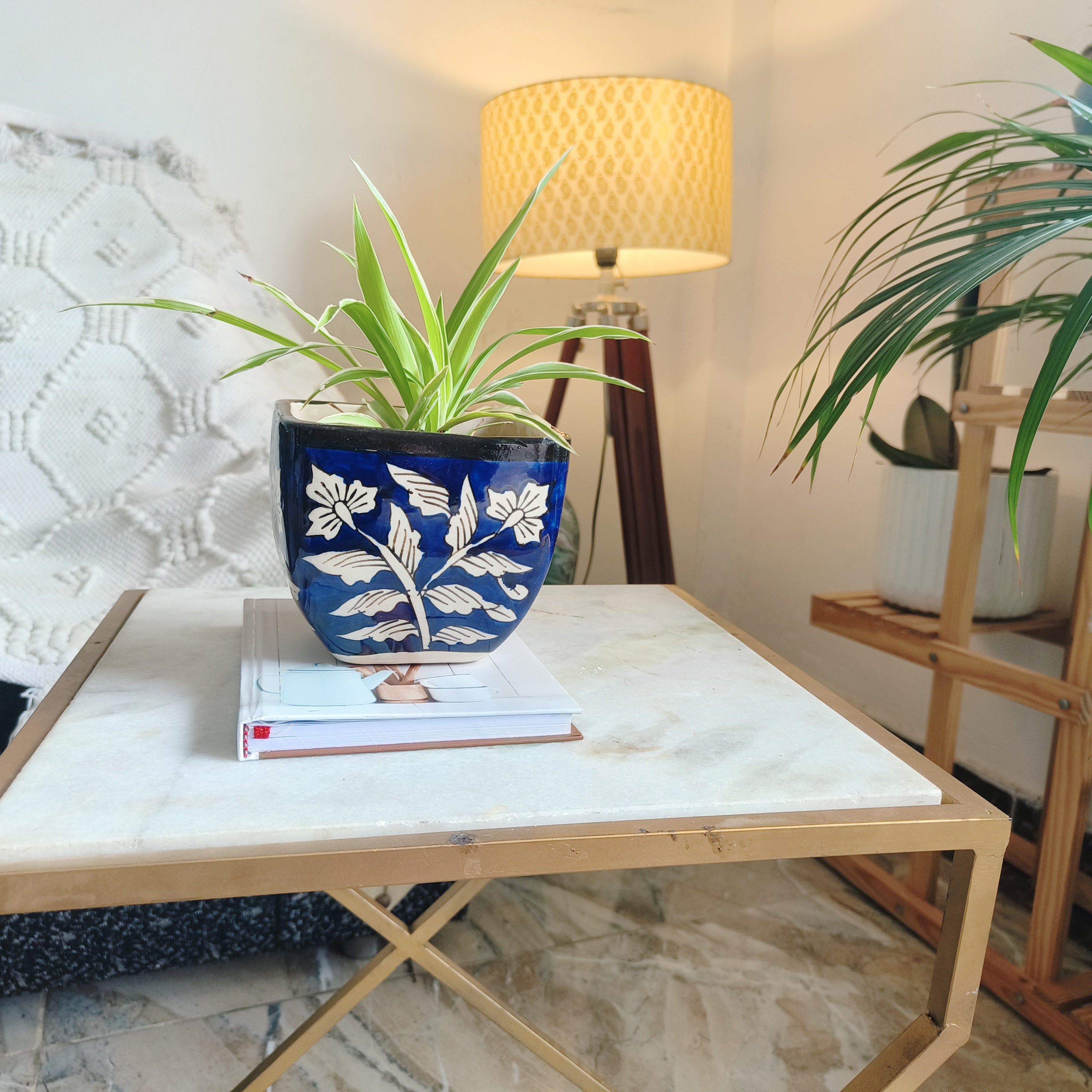 Blue Color Pot with white flower Print size 4.5 inch