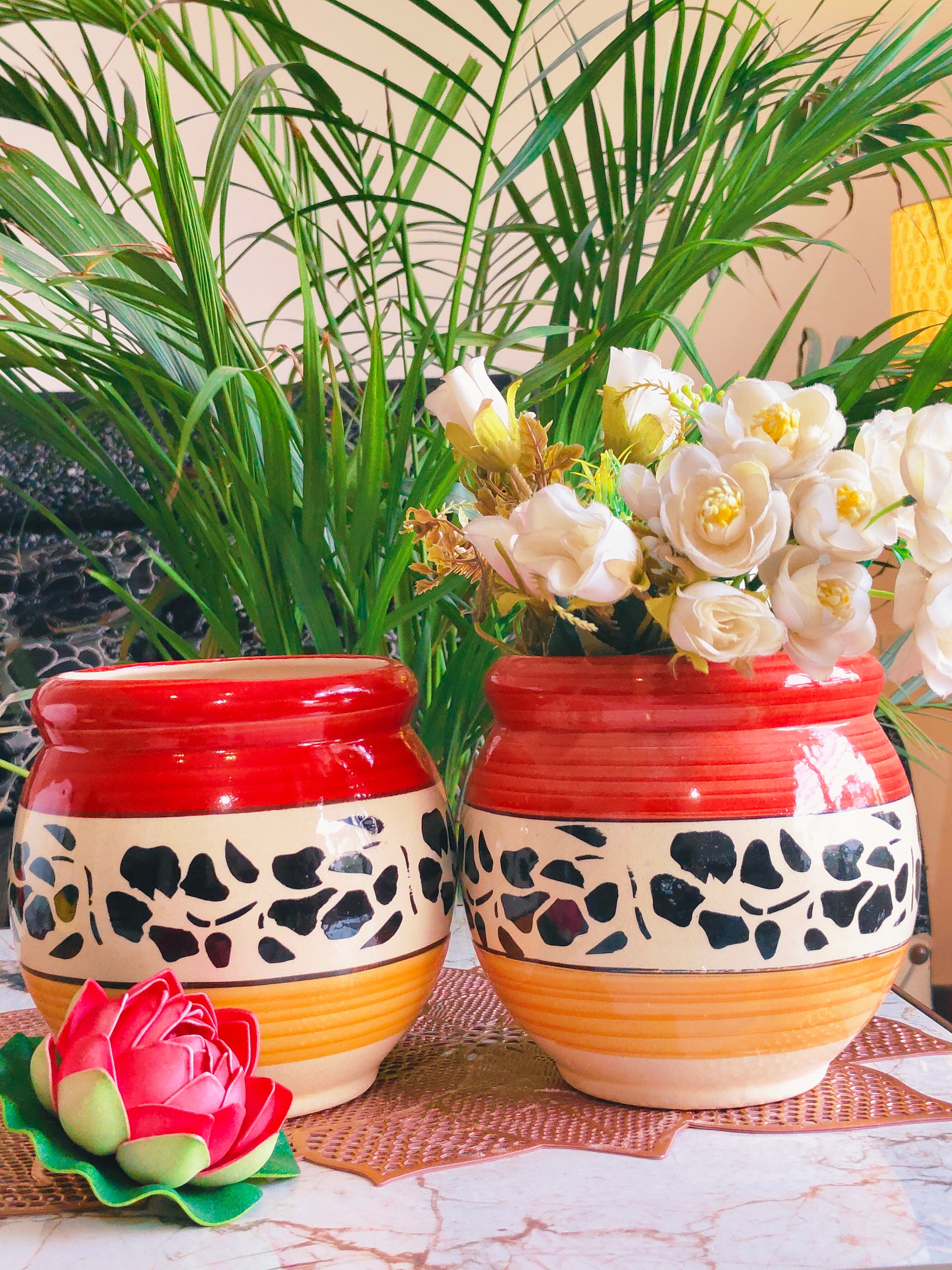 Small Mugal style combo size -15 cm * 15 cm Colour-White & Red