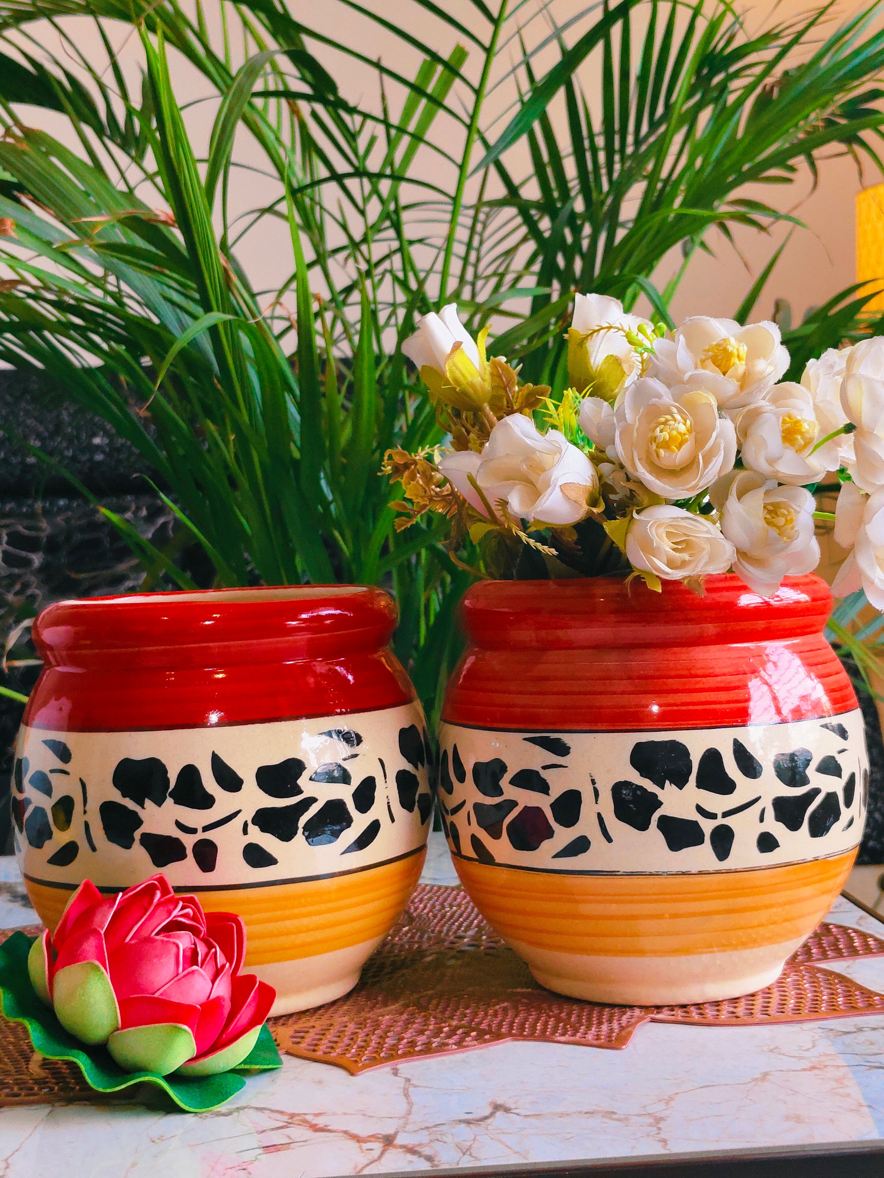 Small Mugal style combo size -15 cm * 15 cm Colour-White & Red