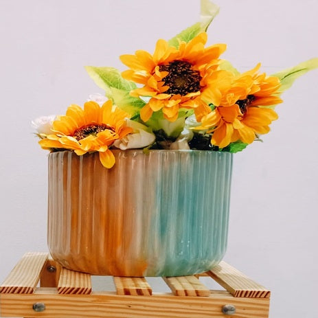 Multicolor lining Stylish Pots Planters Size -8 inch